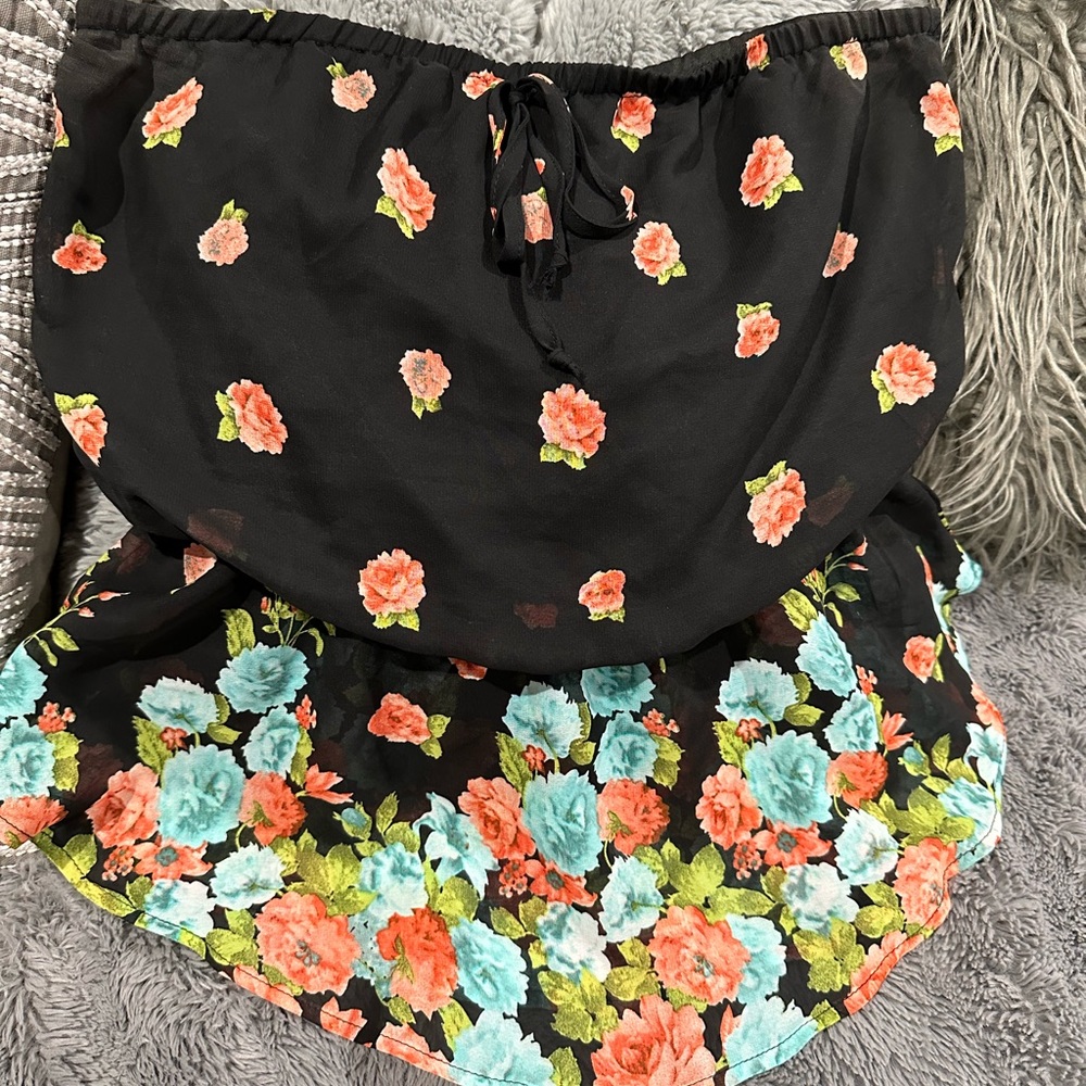 Floral print tube top. Large
